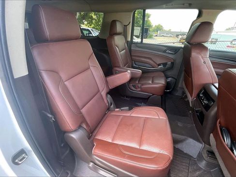 Used 2018 Chevrolet Suburban Premier AWD/4WD image 24