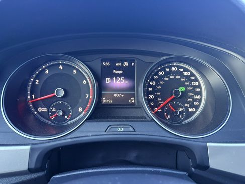 Used 2018 Volkswagen Atlas SE w/ R-Line Package image 29