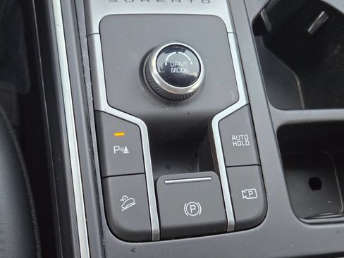 Used 2021 Kia Sorento EX FWD image 31