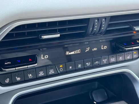 Certified 2024 MAZDA CX-90 Plug-In Hybrid w/ Premium Plus image 25