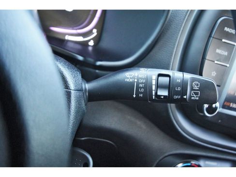 Used 2025 Kia Soul LX w/ LX Technology Package image 21