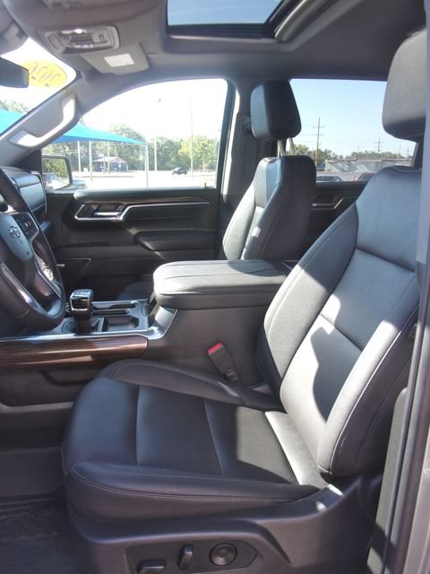 Used 2026 Chevrolet Silverado 1500 LT Trail Boss w/ LT Trail Boss Premium Package AWD/4WD image 28