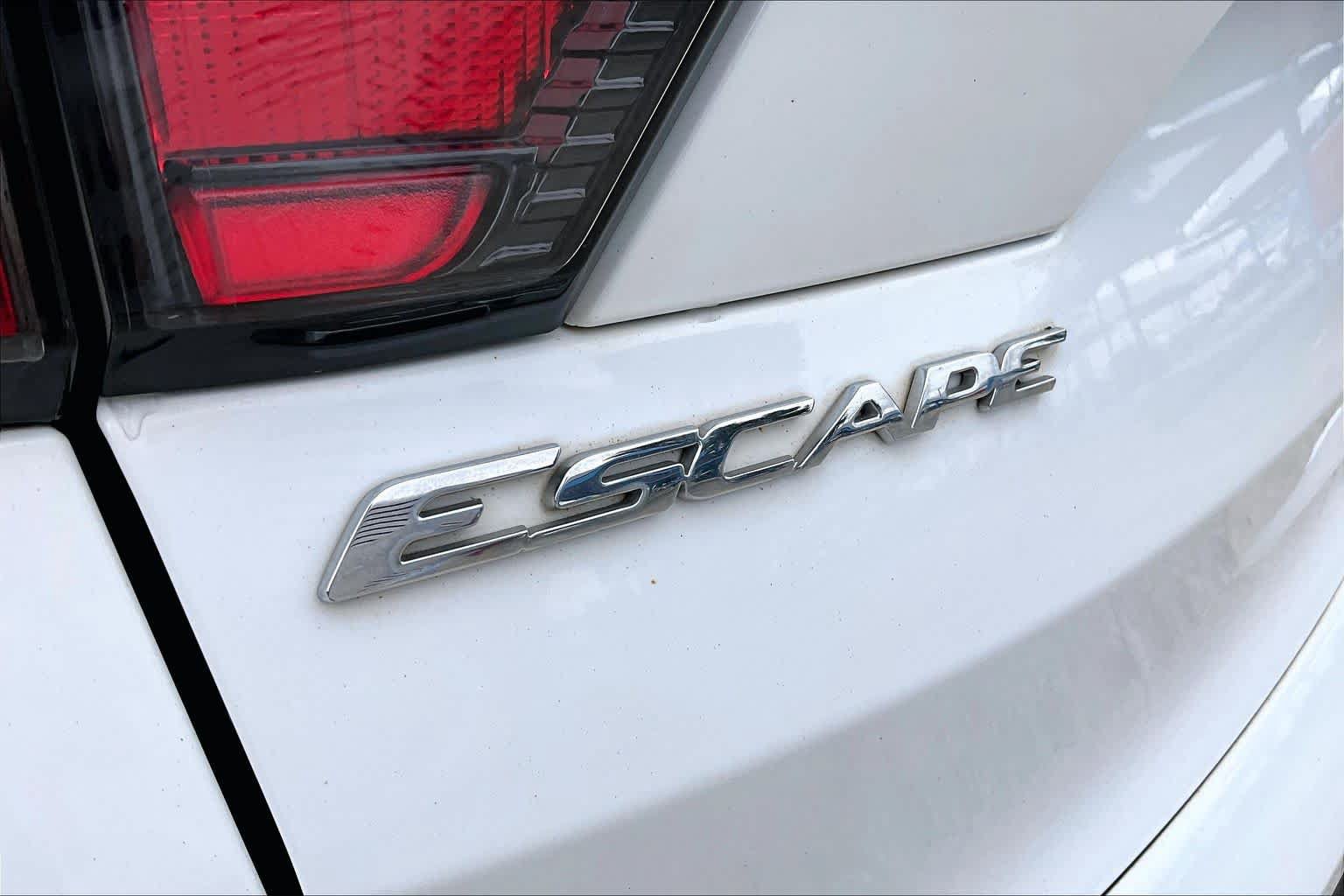 Used 2018 Ford Escape SEL FWD image 31