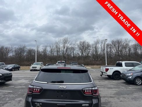 Used 2022 Jeep Compass Latitude image 12