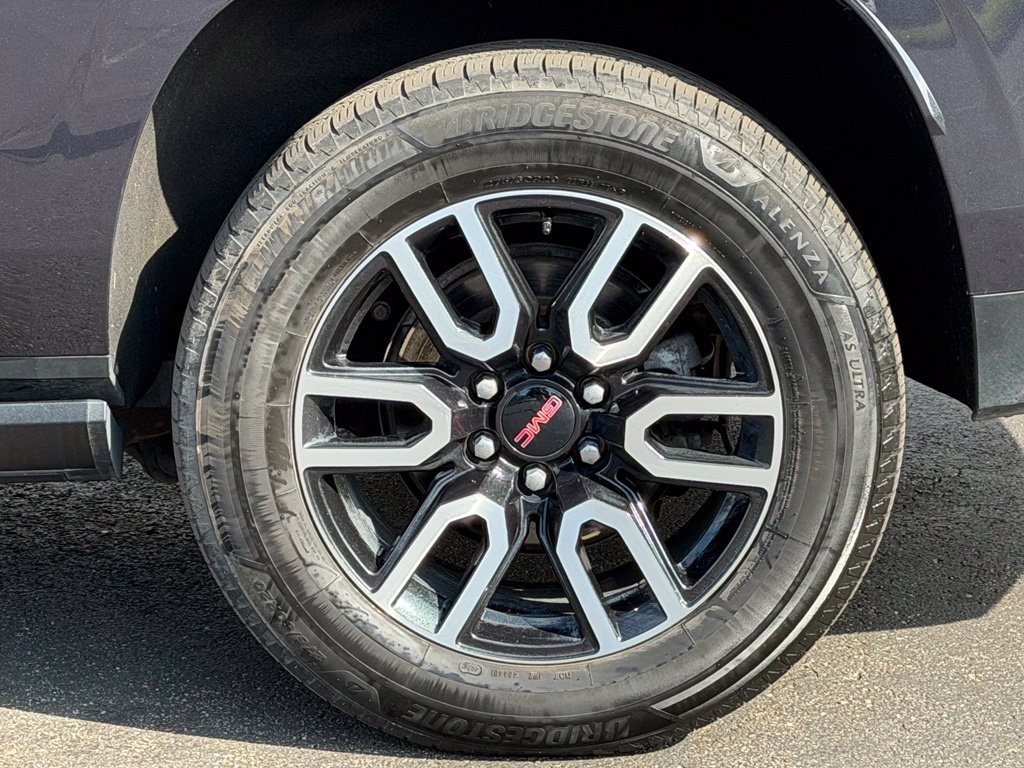 Used 2023 GMC Yukon XL AT4 w/ AT4 Premium Package AWD/4WD image 48