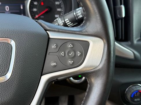 Used 2020 GMC Terrain SLE w/ Driver Convenience Package image 14