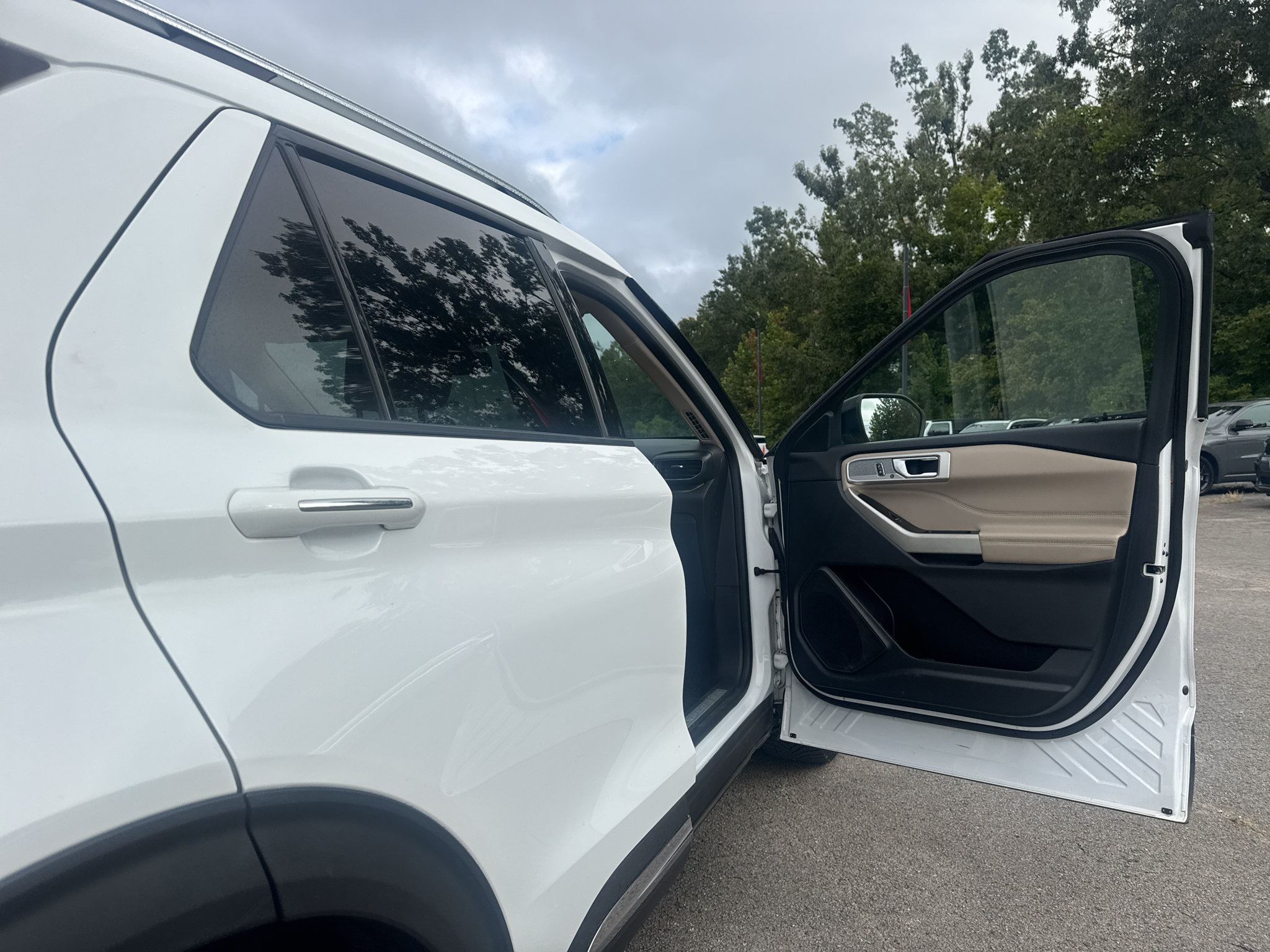 Used 2022 Ford Explorer Limited RWD image 20