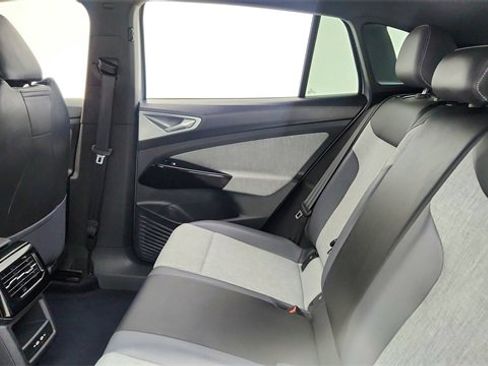 Used 2023 Volkswagen ID.4 Pro image 27