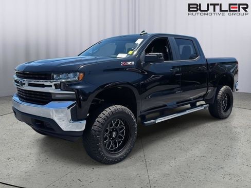 Used 2019 Chevrolet Silverado 1500 LT w/ All-Star Edition AWD/4WD image 2