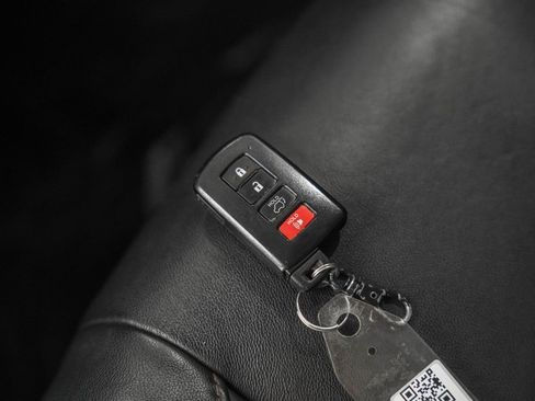 Used 2018 Toyota Highlander XLE w/ Protection Package #3 image 39