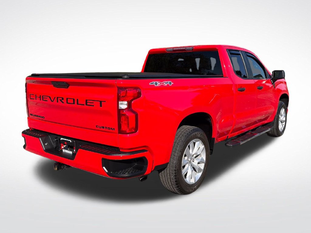 Used 2022 Chevrolet Silverado 1500 Custom w/ LPO, Dark Essentials Package AWD/4WD image 6