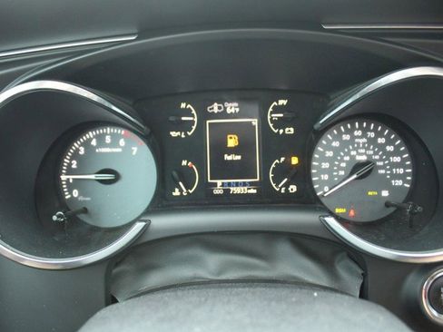 Used 2020 Toyota Sequoia Platinum image 19