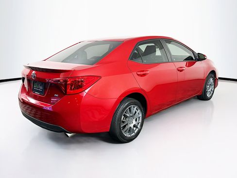 Used 2017 Toyota Corolla SE image 9