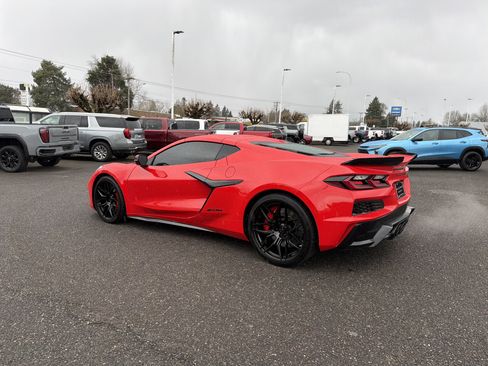 Used 2024 Chevrolet Corvette Z06 image 3