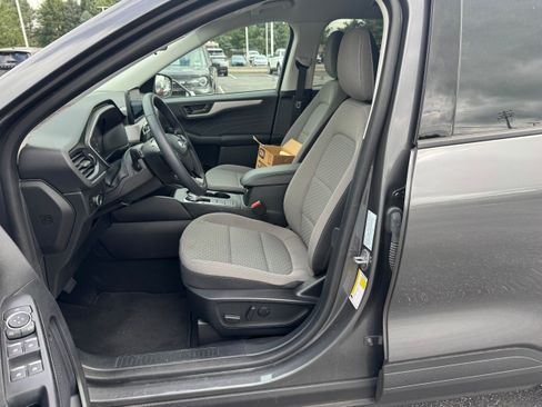 Used 2022 Ford Escape SE w/ SE Sport Appearance Package AWD/4WD image 10