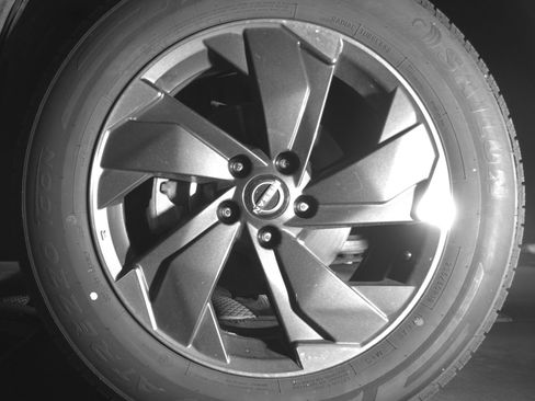 Used 2025 Nissan Rogue SV image 12