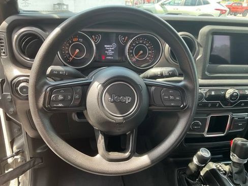Used 2023 Jeep Wrangler Sport AWD/4WD image 3