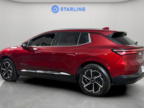 Used 2025 Chevrolet Equinox EV LT w/ Convenience Package image 4