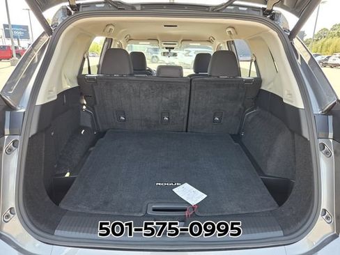 Used 2026 Nissan Rogue SV FWD image 16