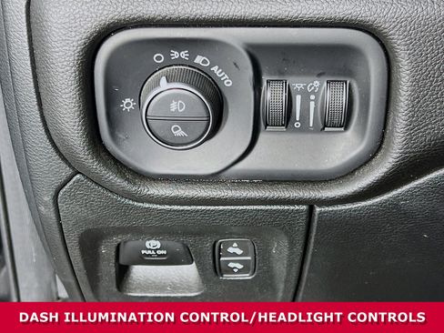 Used 2025 RAM 1500 Laramie image 14