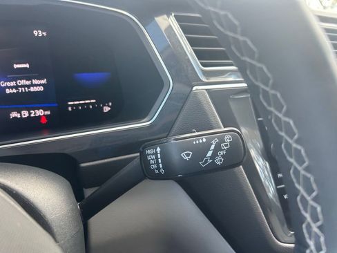 Certified 2023 Volkswagen Tiguan SE image 23