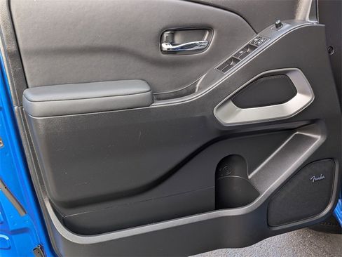 Used 2024 Nissan Frontier SL w/ Technology Package image 8