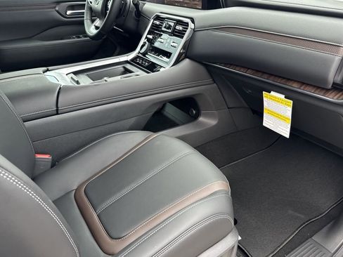 New 2026 Nissan Armada SL image 10