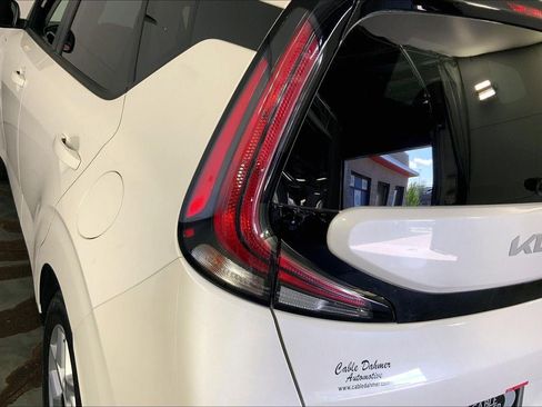 Used 2025 Kia Soul LX FWD image 27