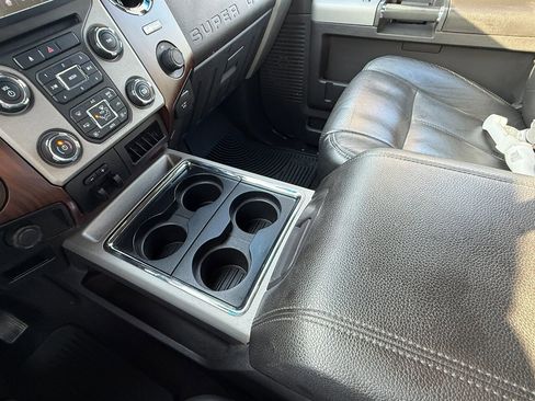 Used 2013 Ford F250 Lariat w/ Lariat Chrome Pkg image 24