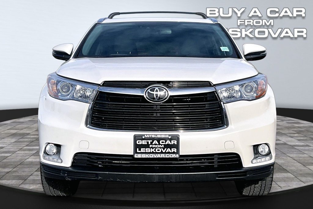 Used 2016 Toyota Highlander Limited w/ Driver Technology Package AWD/4WD image 3