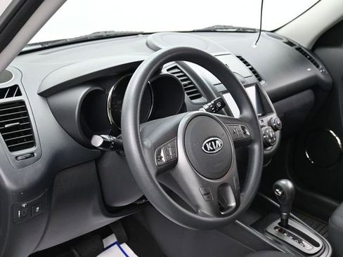 Used 2010 Kia Soul + image 14