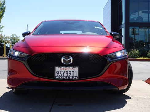 Certified 2025 MAZDA MAZDA3 s Sport image 2