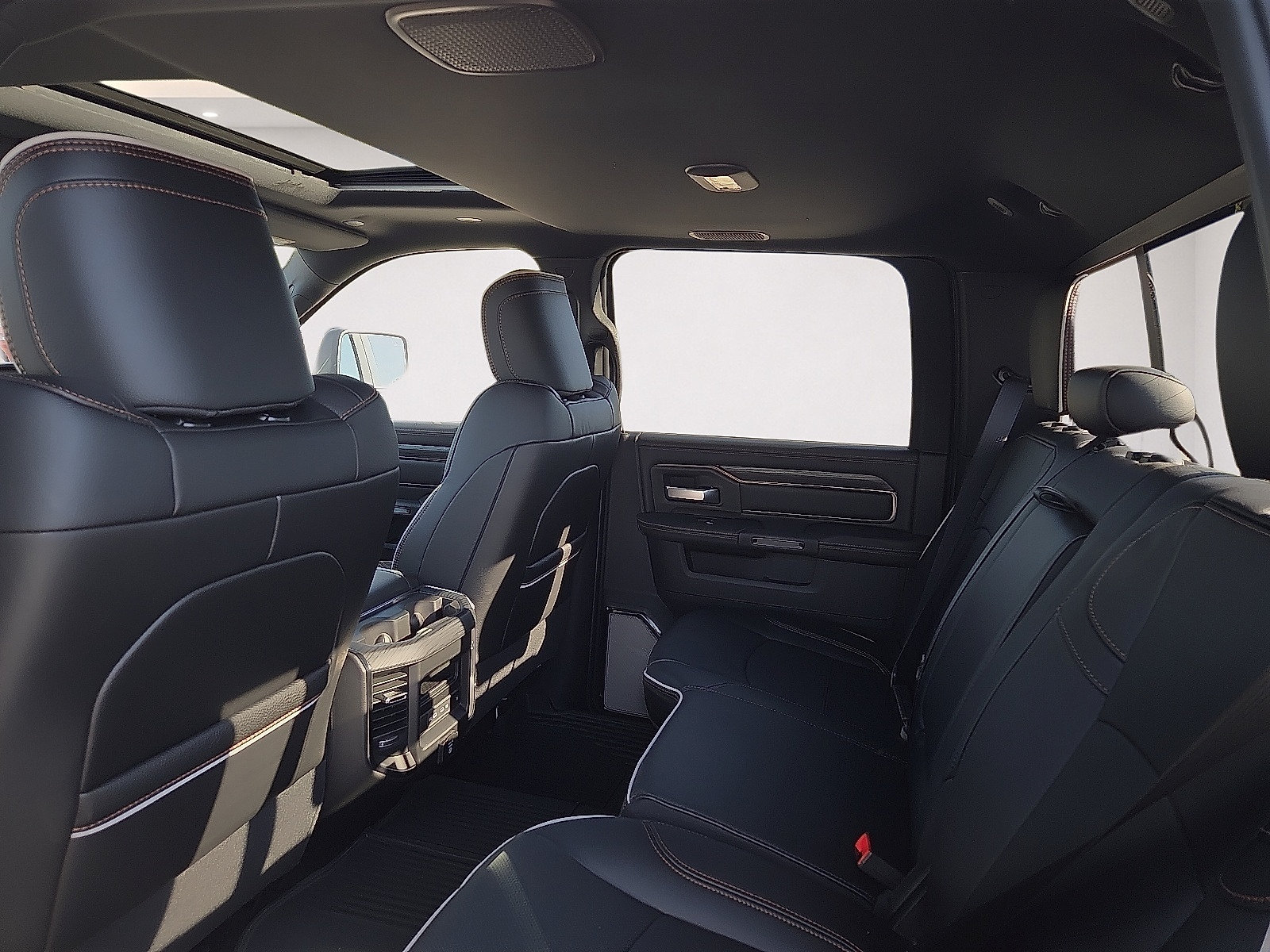 New 2027 RAM 2500 4x4 Crew Cab image 9