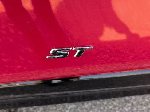 Used 2026 Buick Encore GX Sport Touring w/ Comfort Package image 13