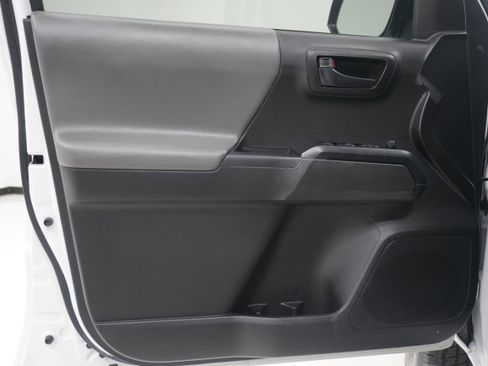 Used 2023 Toyota Tacoma SR image 13