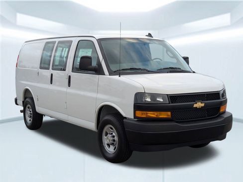 New 2025 Chevrolet Express 2500 w/ Driver Convenience Package image 9