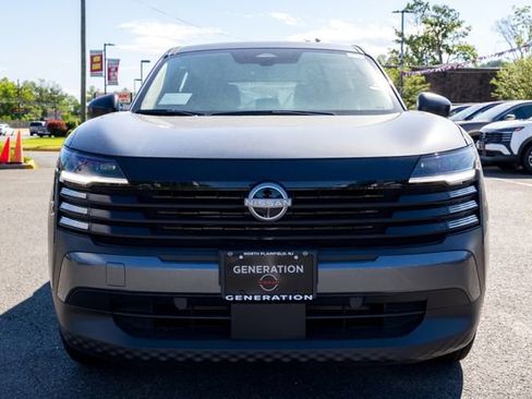 Used 2025 Nissan Kicks S image 2