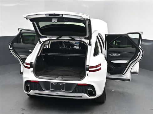 Used 2025 Genesis GV70 2.5T w/ Select Package image 30