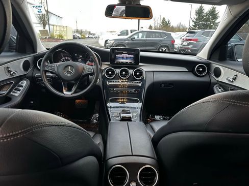 Used 2015 Mercedes-Benz C 300 4MATIC Sedan image 9