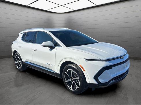 Used 2024 Chevrolet Equinox EV LT image 7