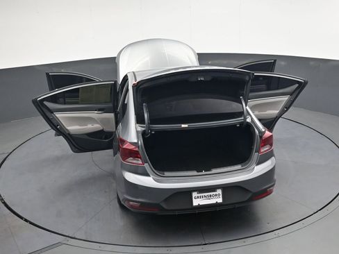 Used 2020 Hyundai Elantra SE FWD image 49