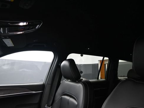 New 2025 Jeep Grand Cherokee L Limited w/ Black Appearance Package image 10