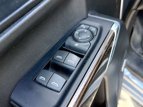 Used 2019 Chevrolet Silverado 1500 LT Trail Boss image 14