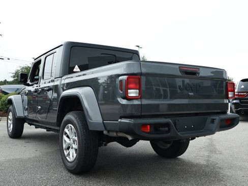 Used 2023 Jeep Gladiator Sport AWD/4WD image 9