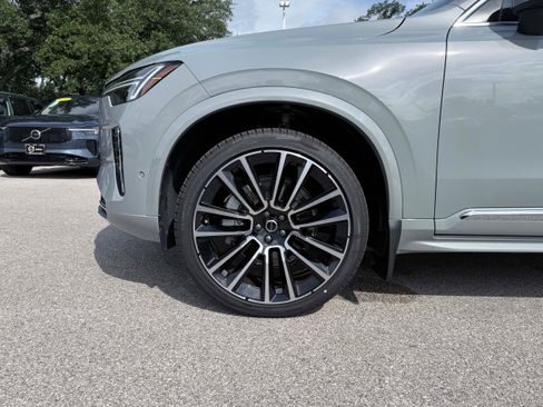 New 2026 Volvo XC90 B5 Ultra w/ Protection Package Premier AWD/4WD image 8