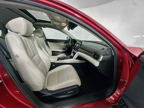 Used 2022 Honda Accord Touring image 31