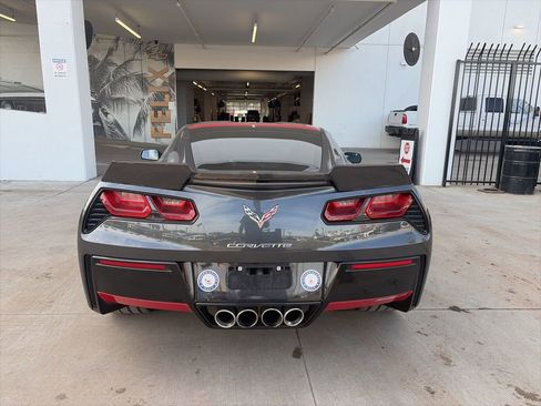 Used 2018 Chevrolet Corvette Stingray Coupe w/ 1LT image 3