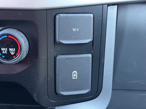 Used 2021 Ford F150 XLT image 8