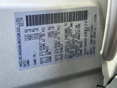 Used 2024 Nissan Rogue S image 28