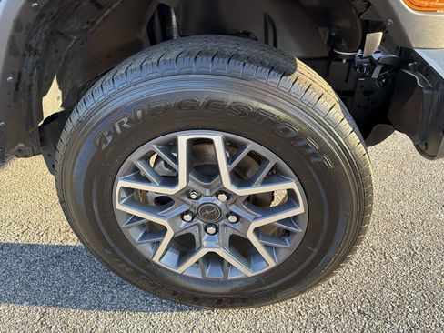 Used 2025 Jeep Wrangler Unlimited Sahara AWD/4WD image 11
